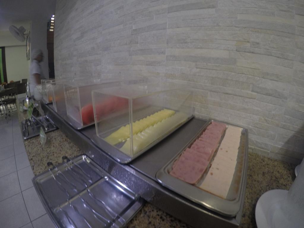 Abrolhos Praia Hotel ฟอร์ตาเลซา ภายนอก รูปภาพ